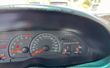 Chevrolet-camaro-sport-coupe-amp-convertible-1995-red-3