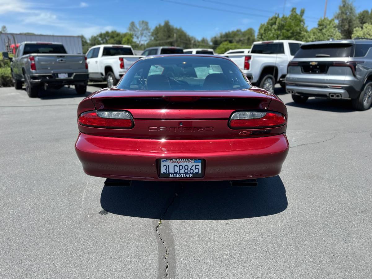 Chevrolet-camaro-sport-coupe-amp-convertible-1995-red-9