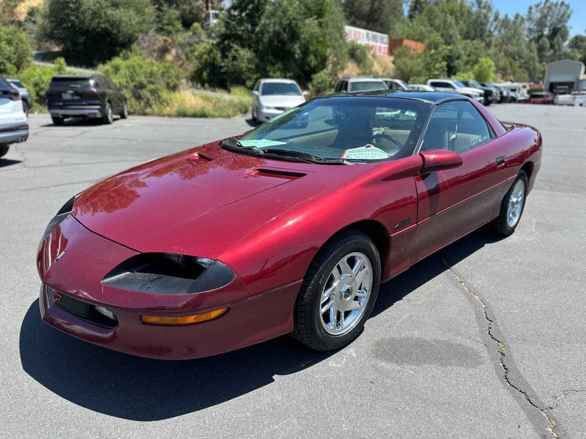 Chevrolet-camaro-sport-coupe-amp-convertible-1995-red