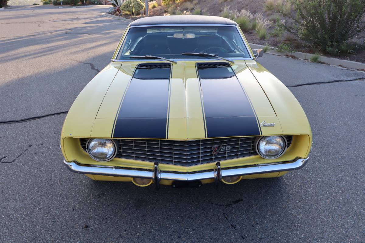 Chevrolet-camaro-z28-1969-10