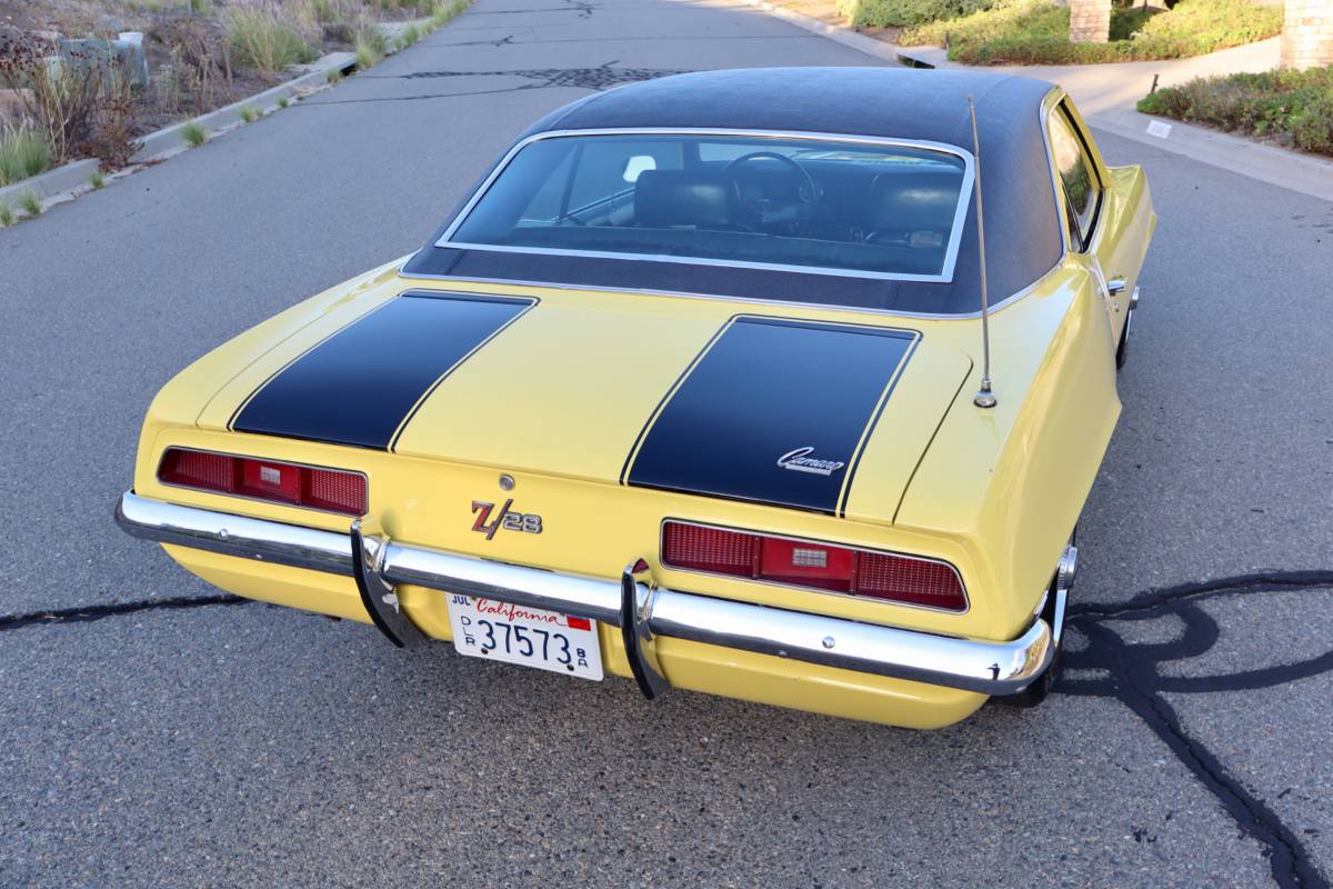 Chevrolet-camaro-z28-1969-15