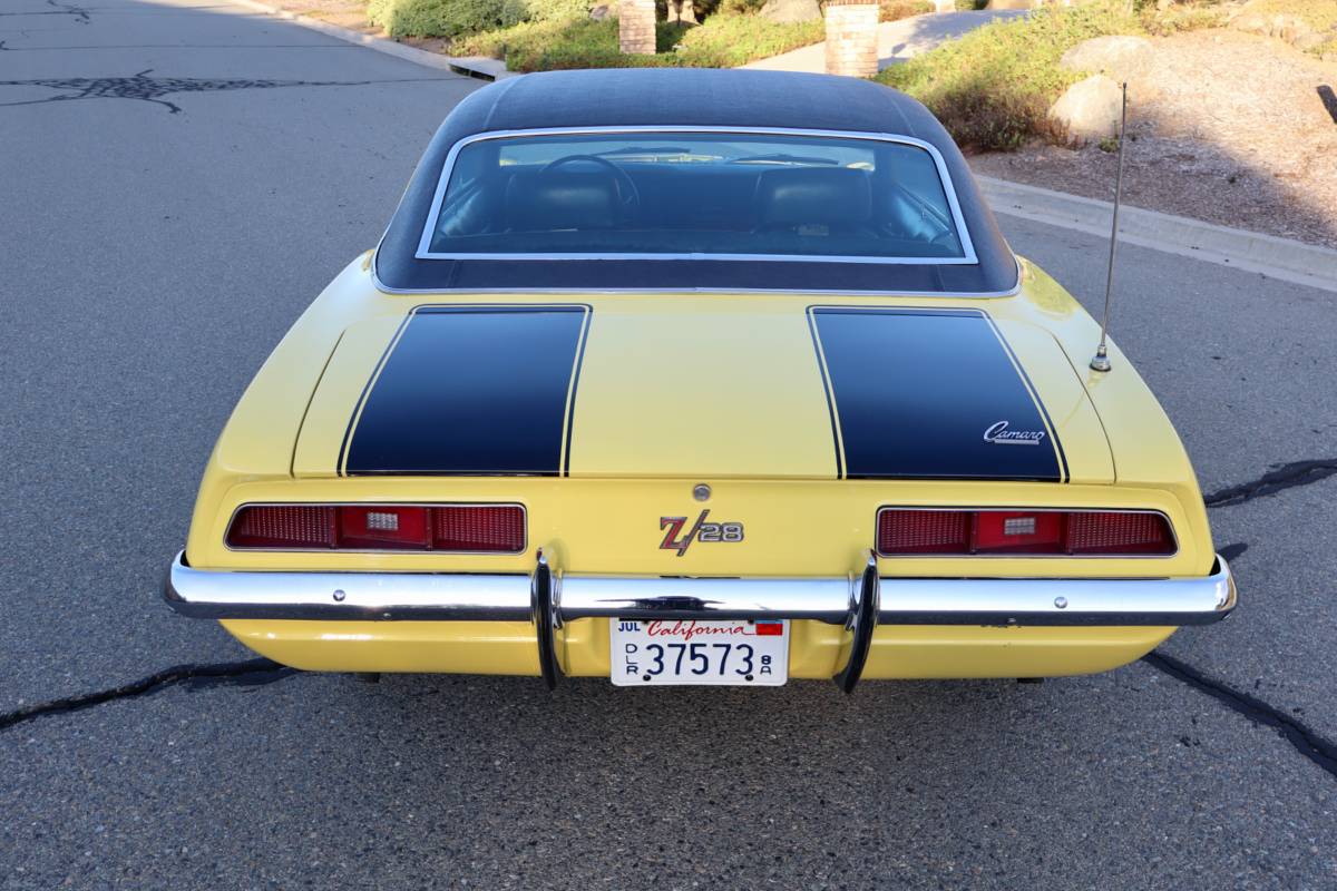 Chevrolet-camaro-z28-1969-16