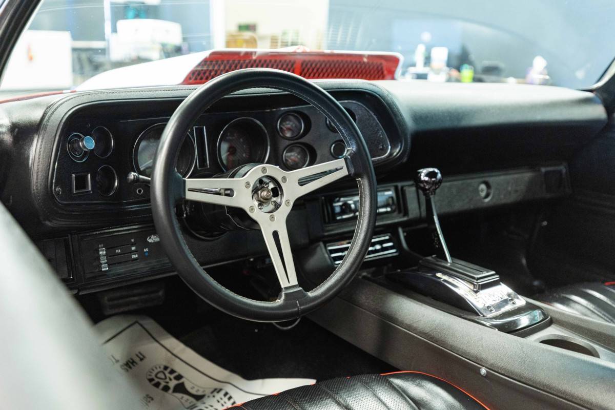 Chevrolet-camaro-z28-1971-17