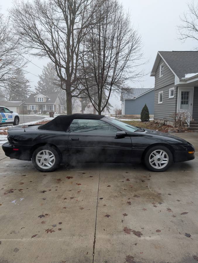 Chevrolet-camaro-z28-1995-black-1