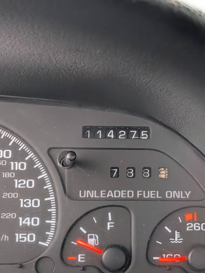 Chevrolet-camaro-z28-1995-black-11