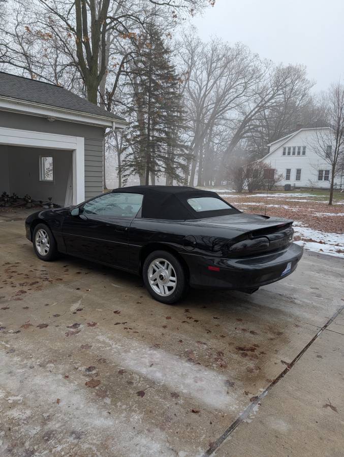 Chevrolet-camaro-z28-1995-black-2