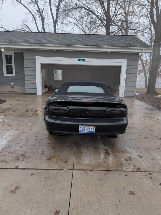 Chevrolet-camaro-z28-1995-black-3