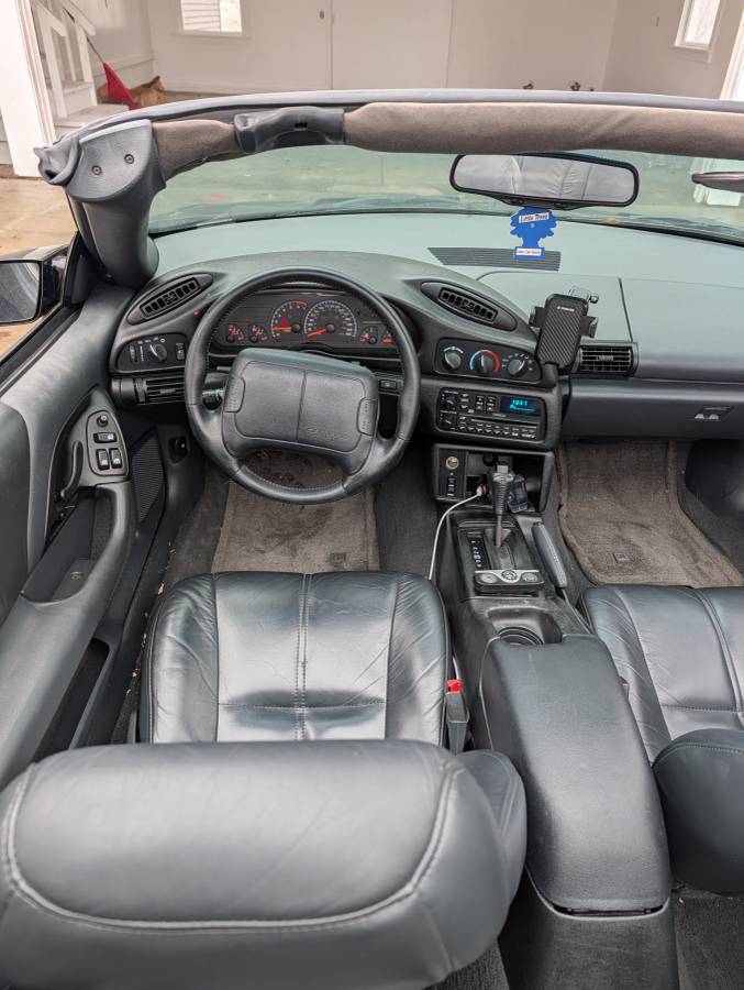 Chevrolet-camaro-z28-1995-black-9