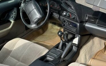 Chevrolet-camaro-z28-1996-green-3