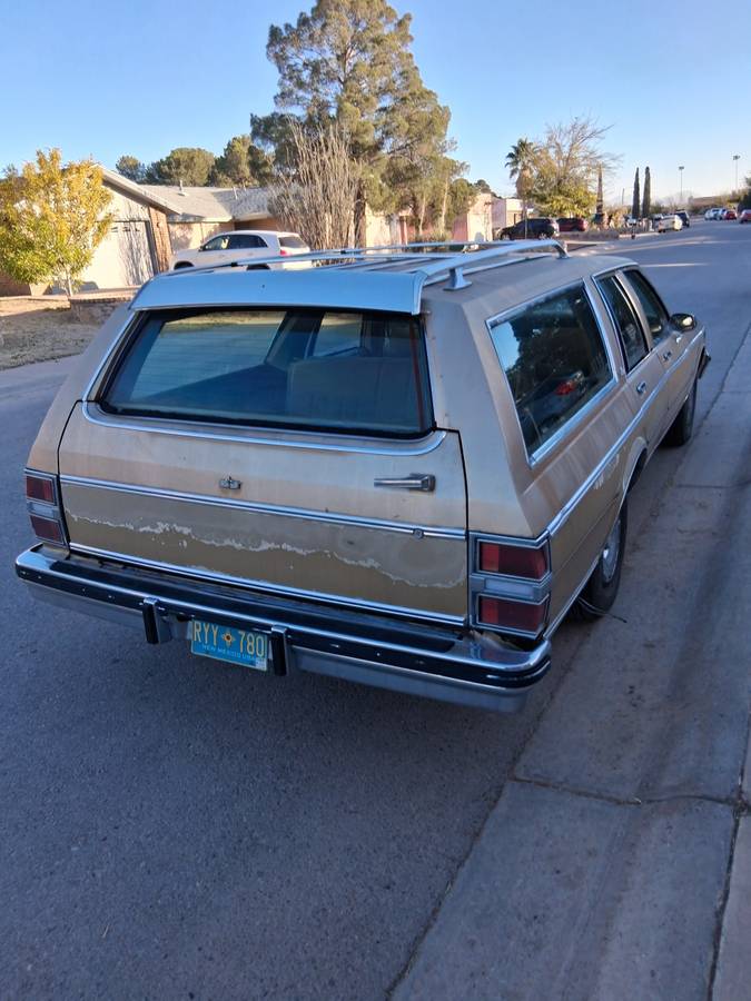 Chevrolet-caprice-1985-brown-1