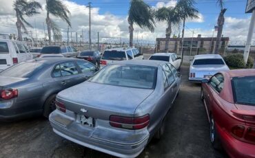 Chevrolet-caprice-1995-grey-3