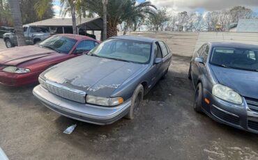 Chevrolet-caprice-1995-grey