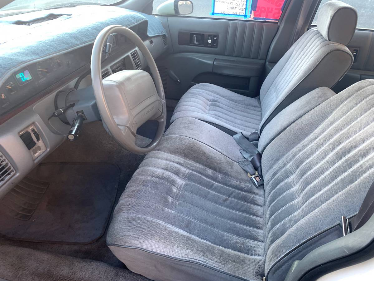 Chevrolet-caprice-9c1-1991-13