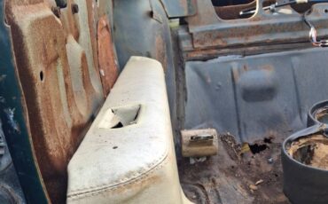 Chevrolet-caprice-classic-1975-green-2