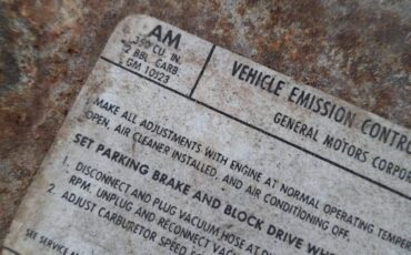 Chevrolet-caprice-classic-1975-green-23