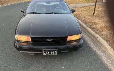 Chevrolet-caprice-classic-amp-classic-wagon-1996-black-1