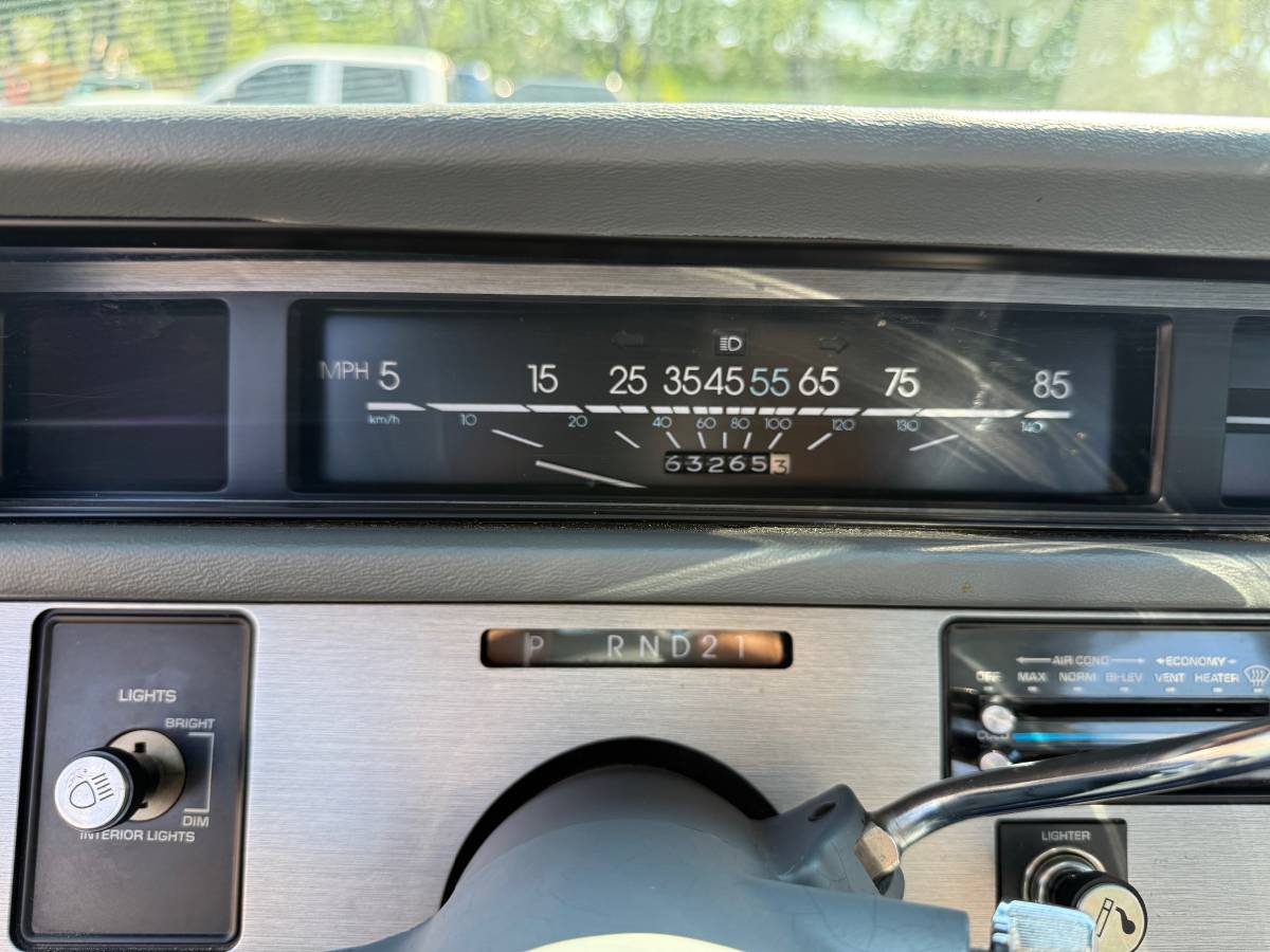 Chevrolet-celebrity-1986-15