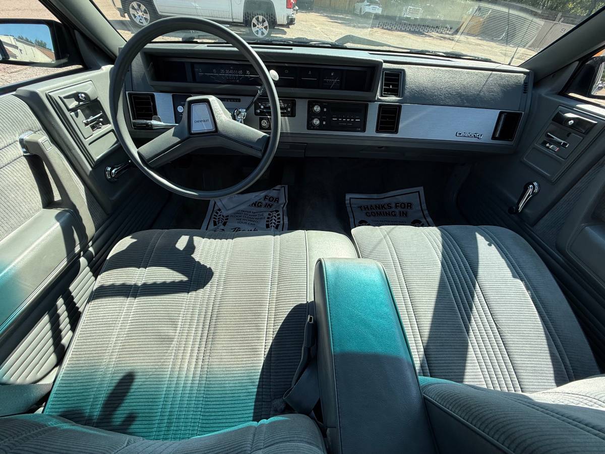 Chevrolet-celebrity-1986-19