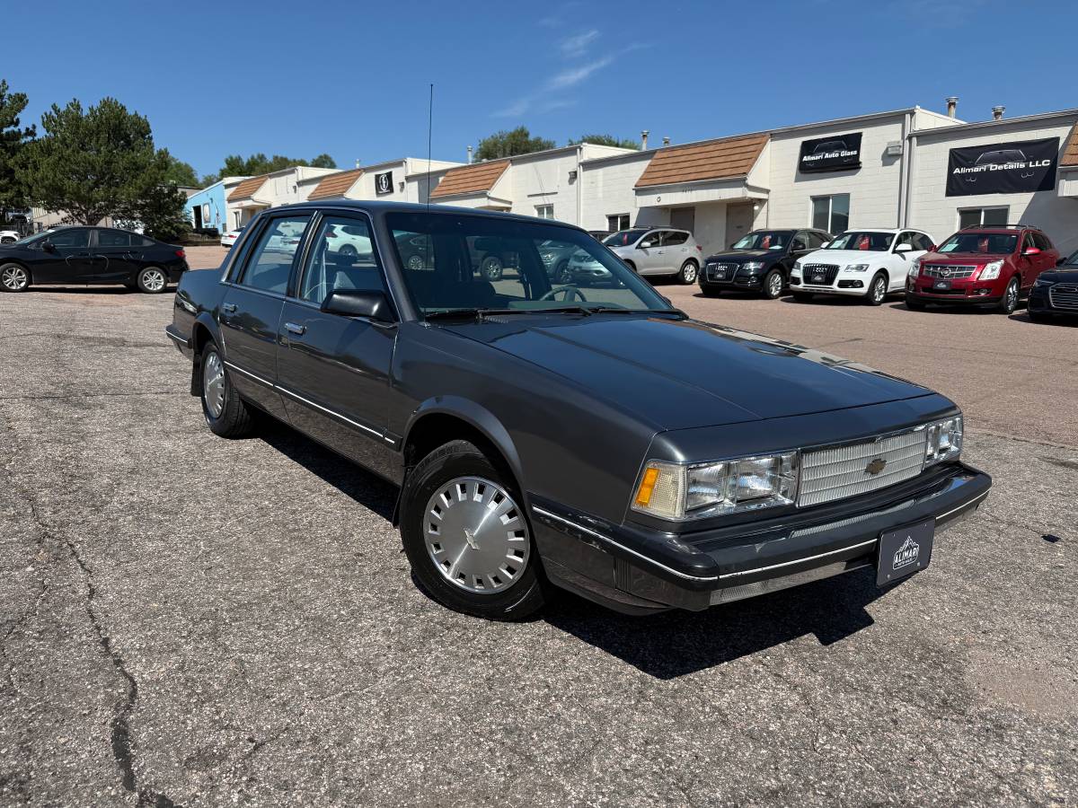 Chevrolet-celebrity-1986