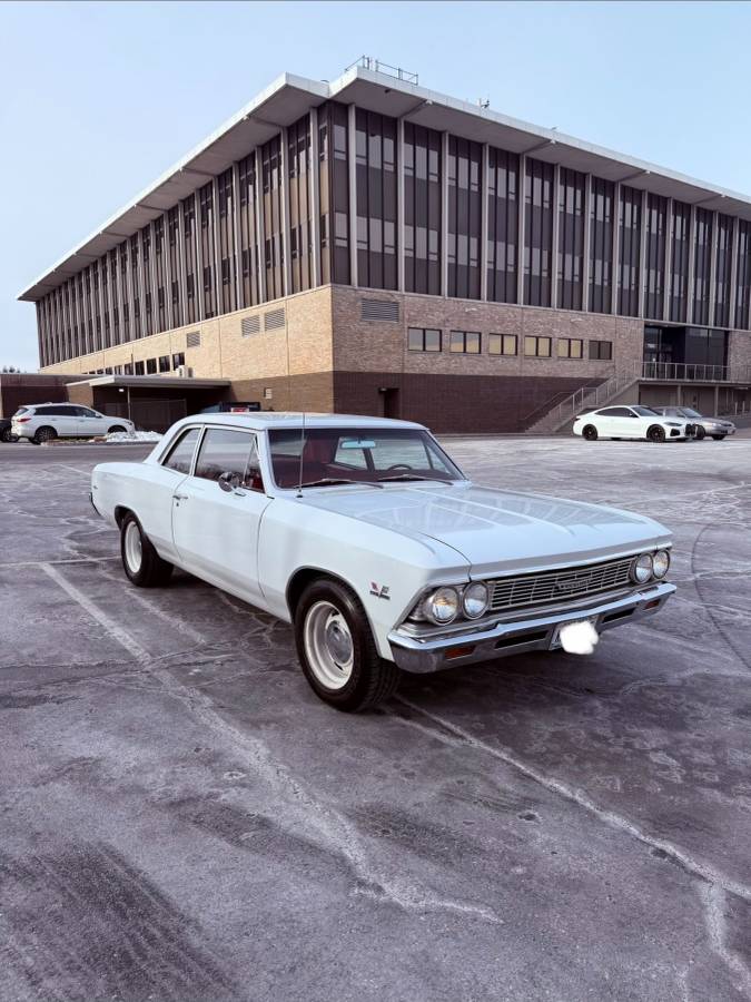 Chevrolet-chevelle-1966-white