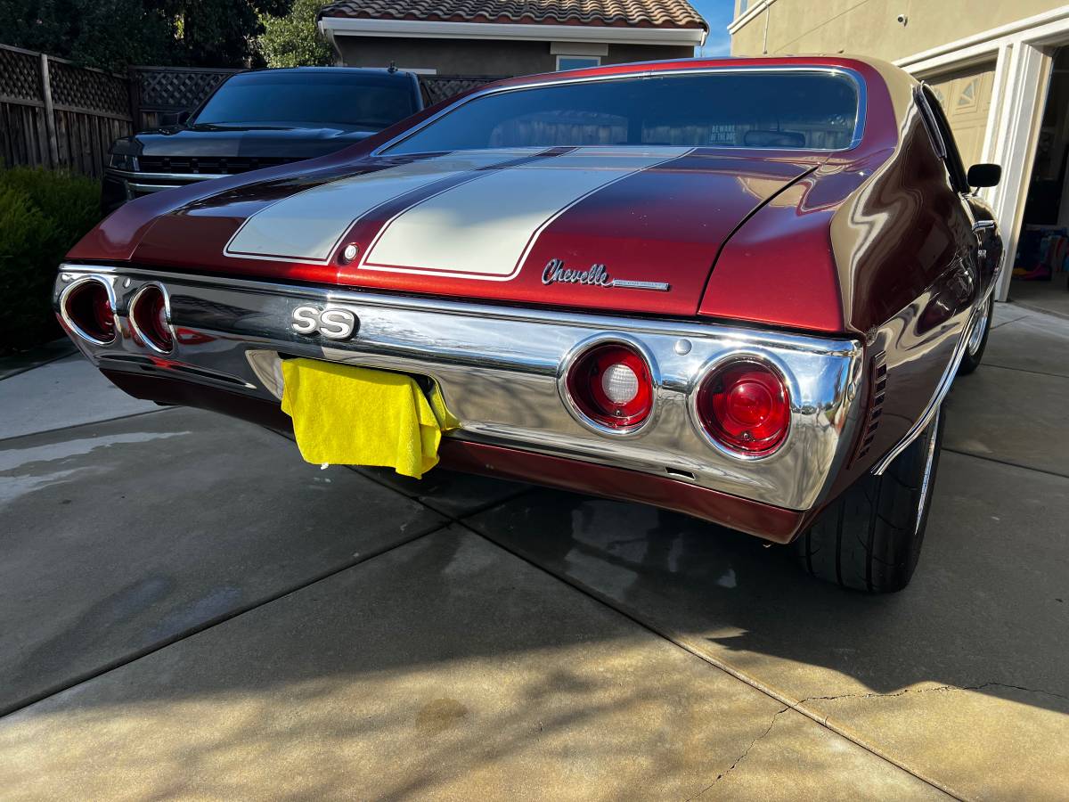 Chevrolet-chevelle-1972-4