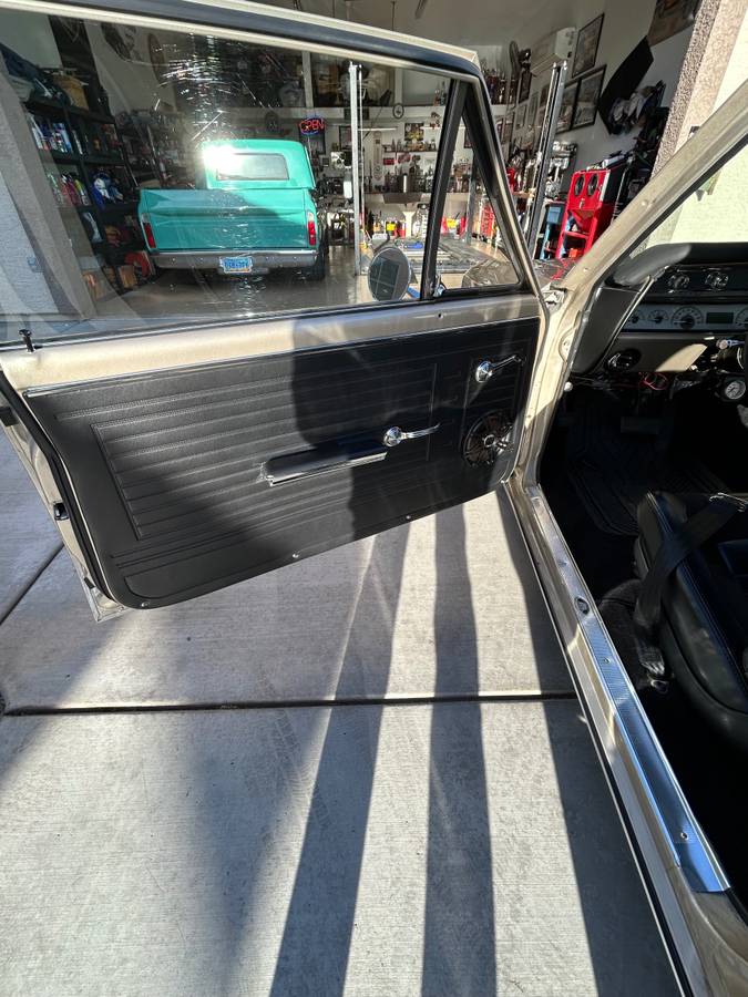 Chevrolet-chevelle-300-1967-custom-10