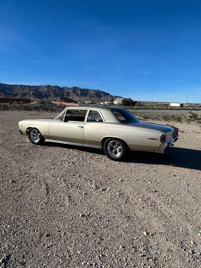 Chevrolet-chevelle-300-1967-custom-3