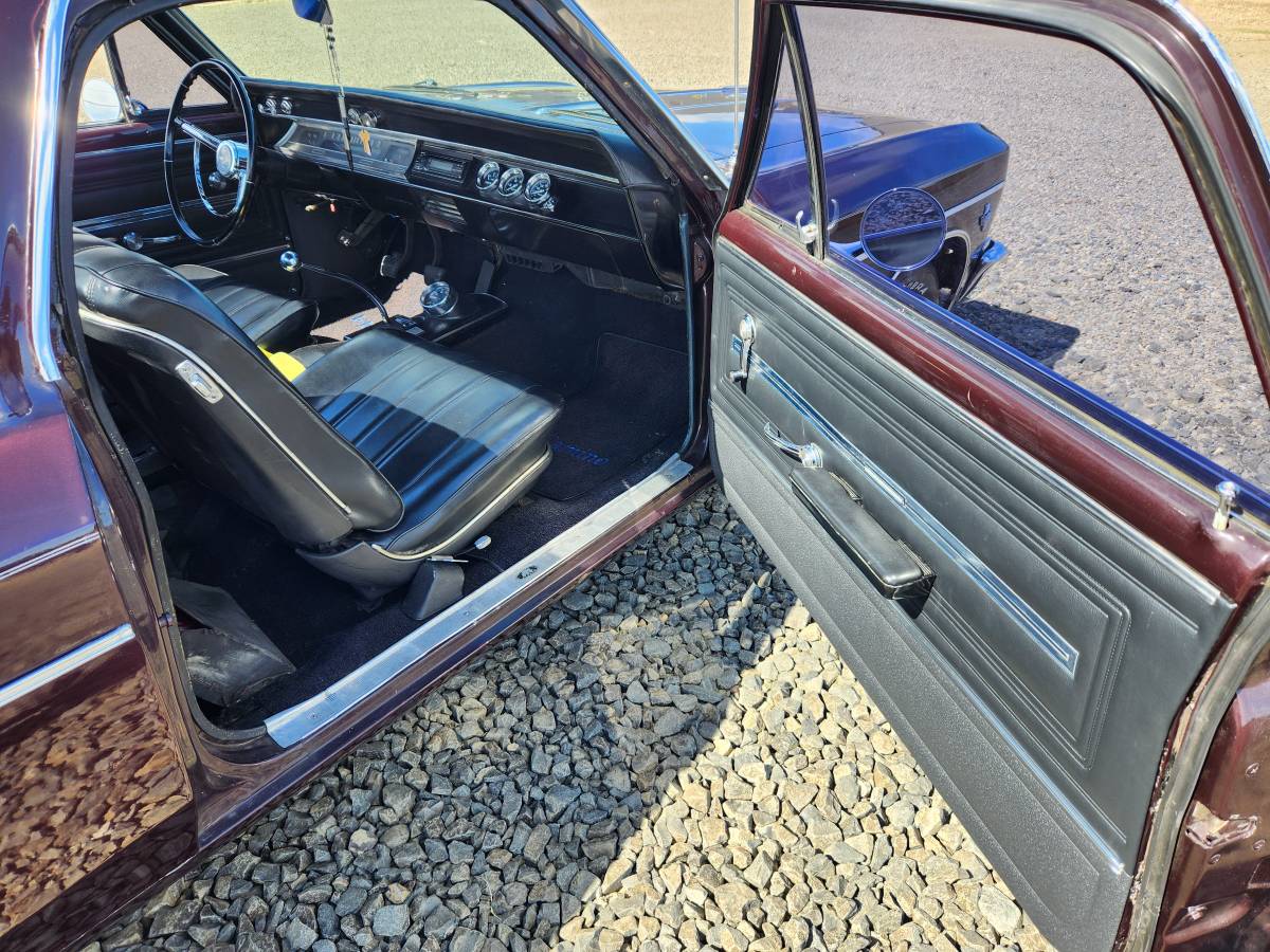 Chevrolet-chevelle-el-camino-1966-custom-8