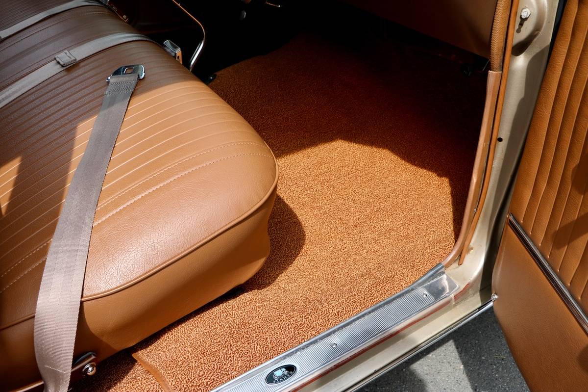 Chevrolet-chevelle-malibu-1964-custom-12