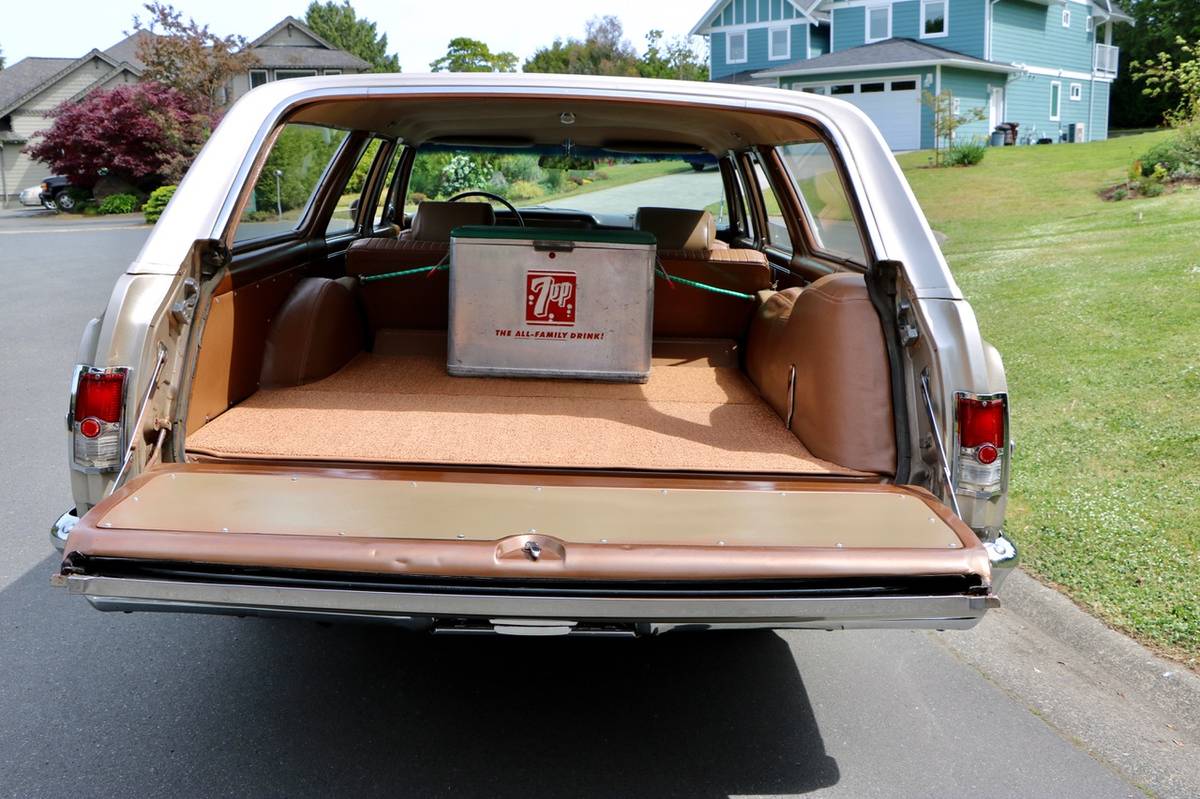Chevrolet-chevelle-malibu-1964-custom-5
