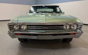 Chevrolet-chevelle-malibu-1967-green-1