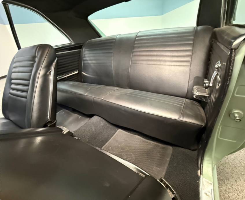 Chevrolet-chevelle-malibu-1967-green-12