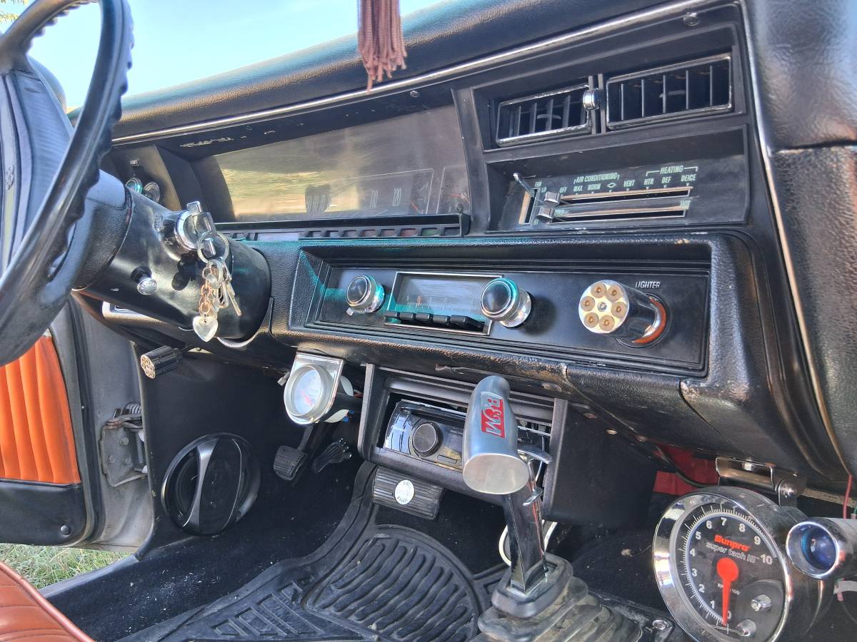 Chevrolet-chevelle-malibu-1972-14