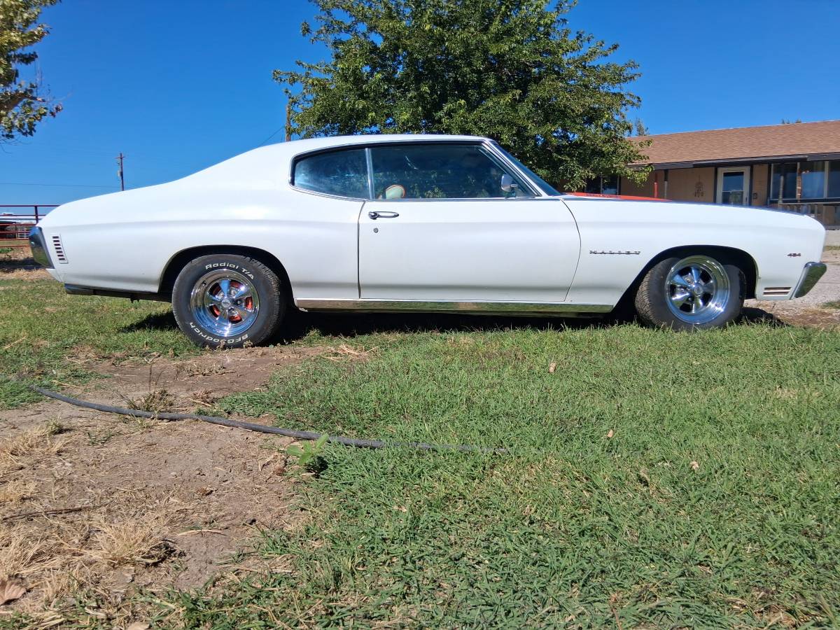 Chevrolet-chevelle-malibu-1972-3