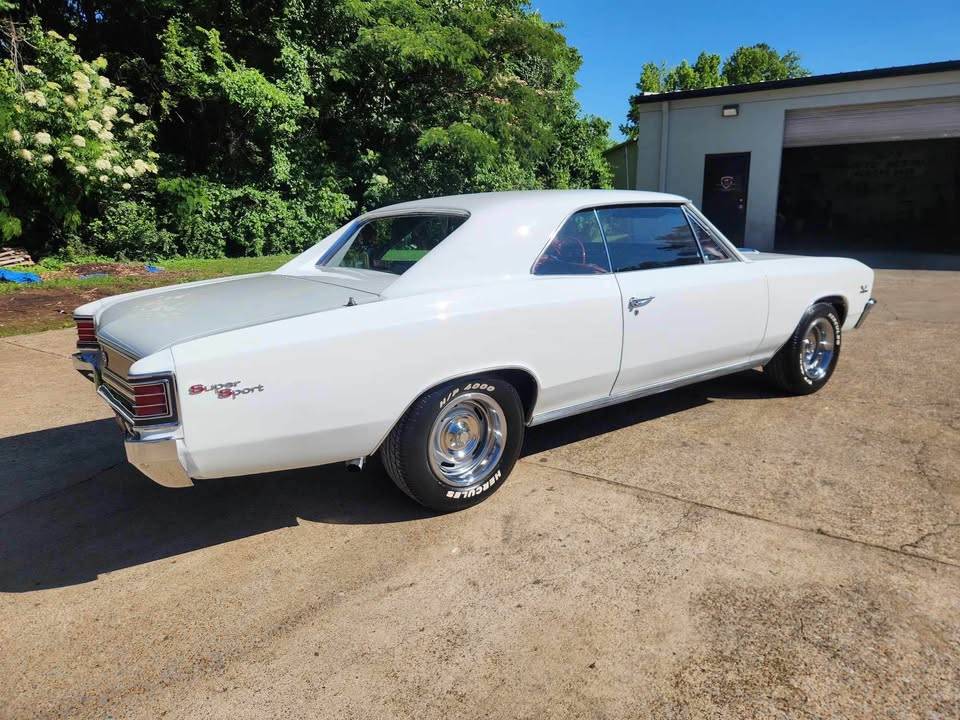 Chevrolet-chevelle-ss-1967-white-5