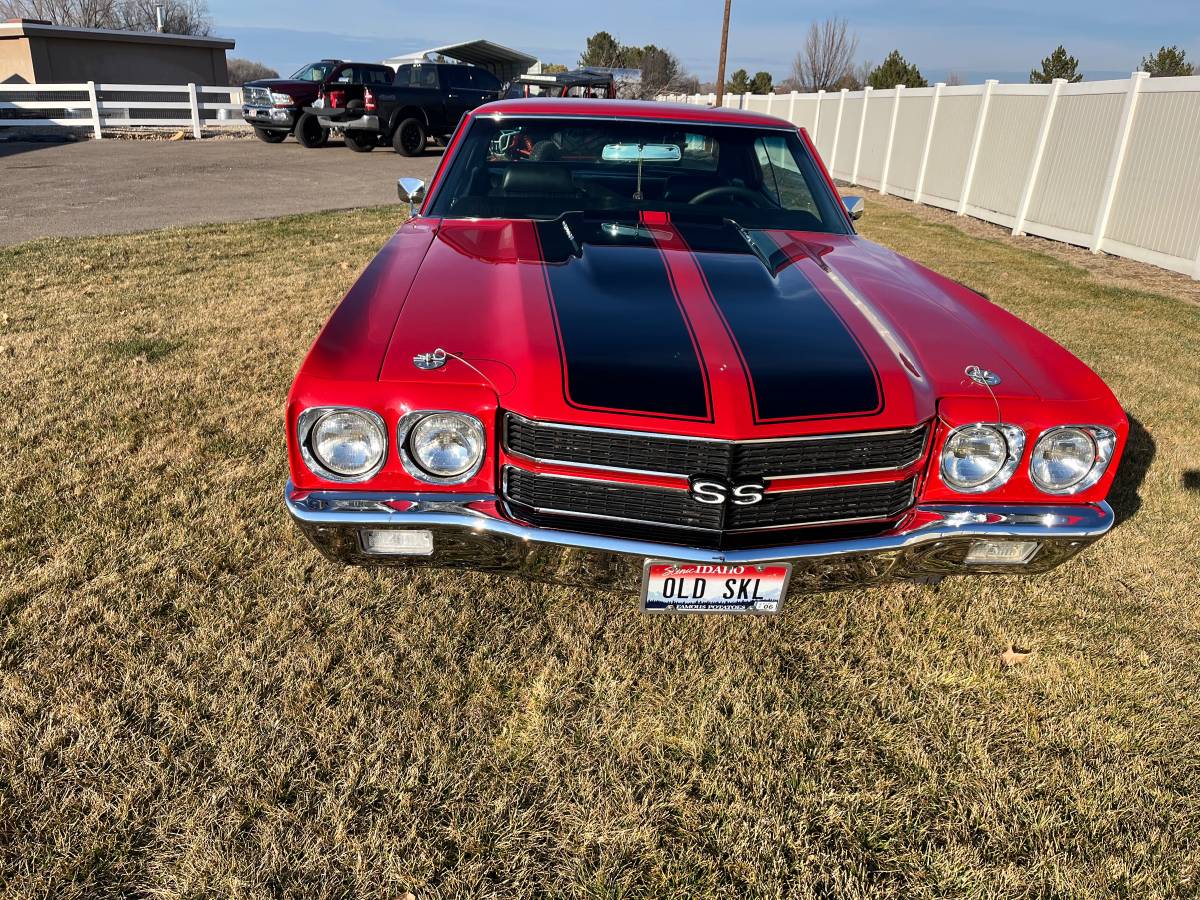 Chevrolet-chevelle-ss-1970-red-15