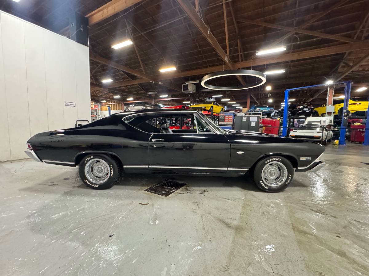 Chevrolet-chevelle-tribute-ss-1968-black-10