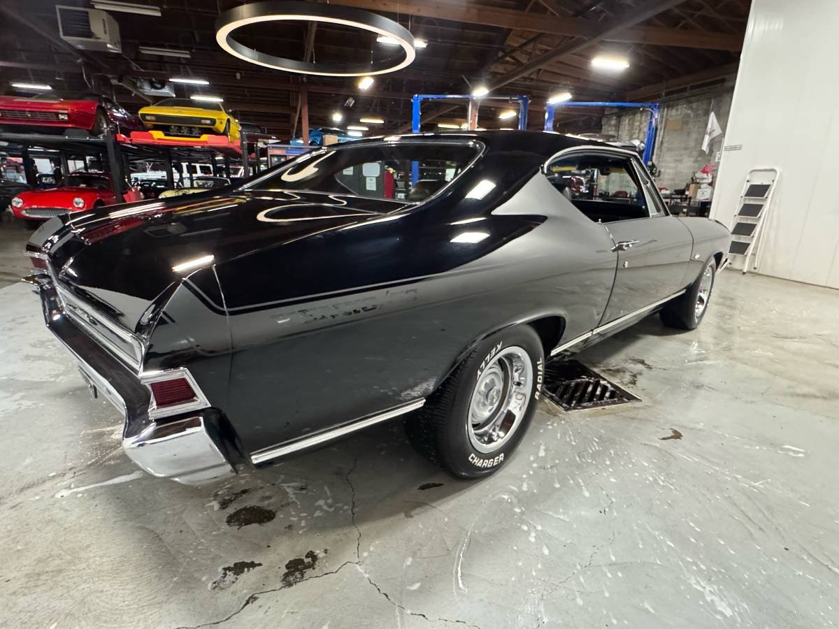 Chevrolet-chevelle-tribute-ss-1968-black-9