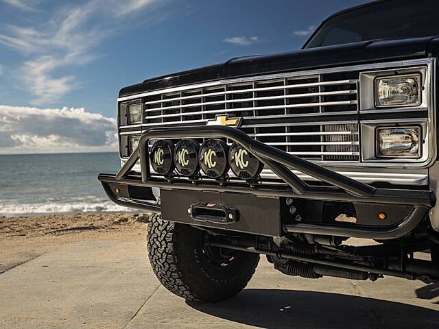 Chevrolet-chevy-blazer-1984-custom-1