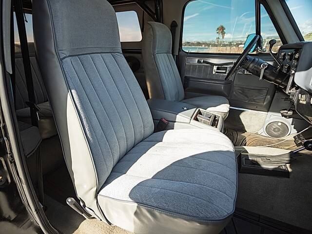 Chevrolet-chevy-blazer-1984-custom-3