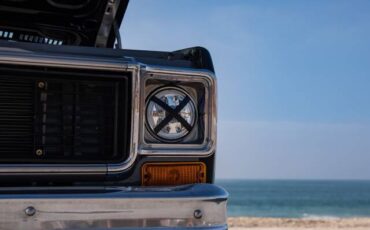 Chevrolet-chevy-c10-1974-custom-1