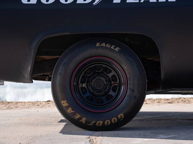 Chevrolet-chevy-c10-1974-custom-21