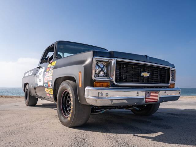 Chevrolet-chevy-c10-1974-custom-3
