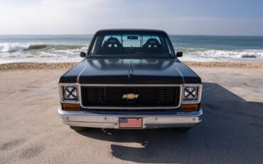 Chevrolet-chevy-c10-1974-custom-5