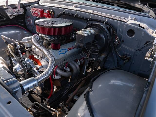 Chevrolet-chevy-c10-1974-custom-6