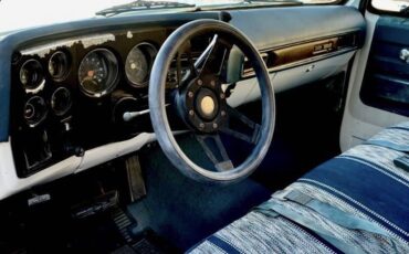 Chevrolet-chevy-gmc-c10-c-10-c20-c-20-1974-white-6