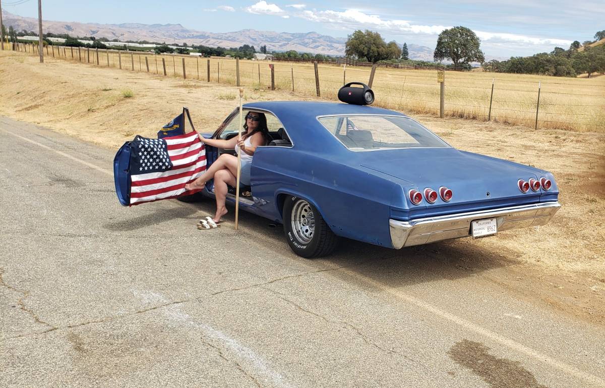 Chevrolet-chevy-impala-1965-blue-10