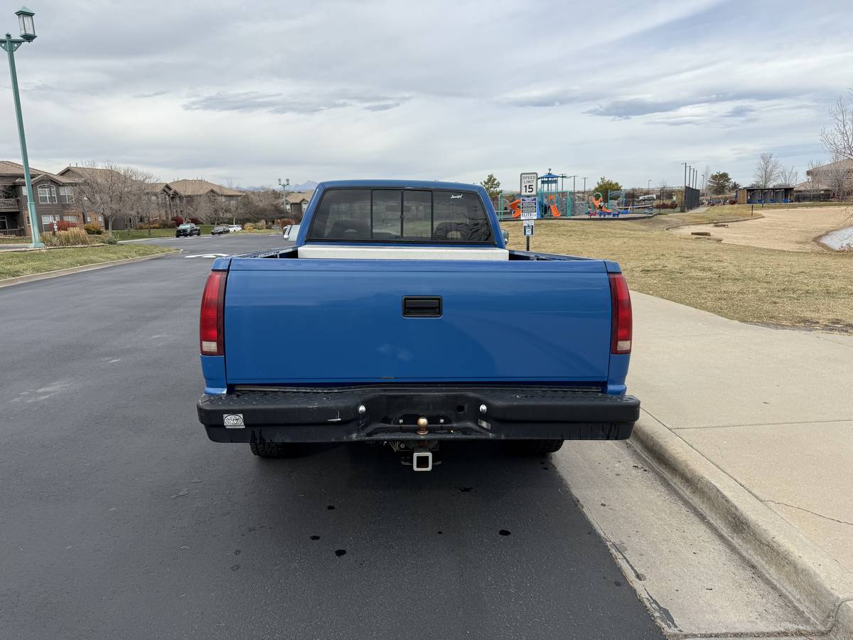 Chevrolet-cheyenne-1992-blue-2