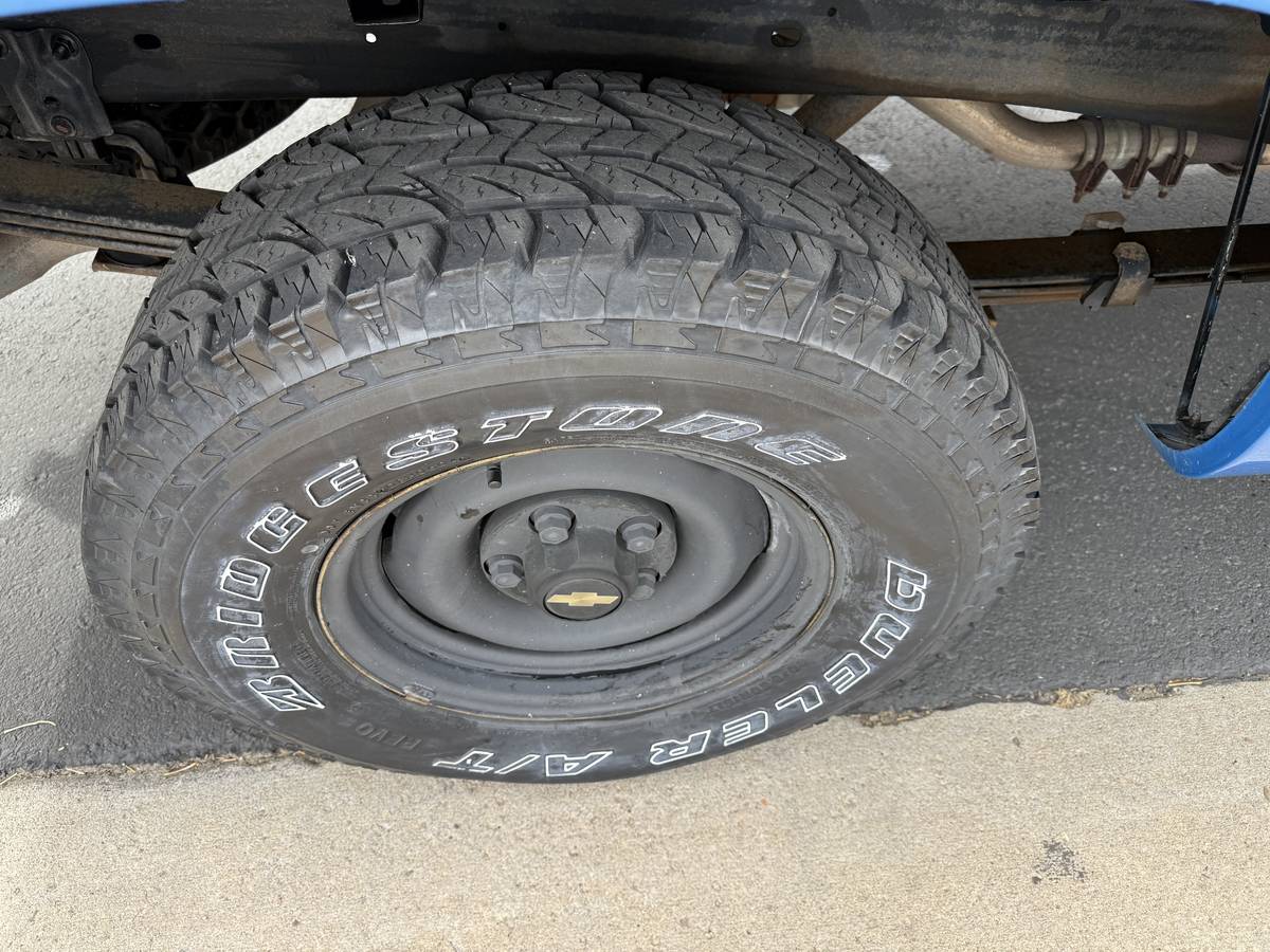 Chevrolet-cheyenne-1992-blue-5