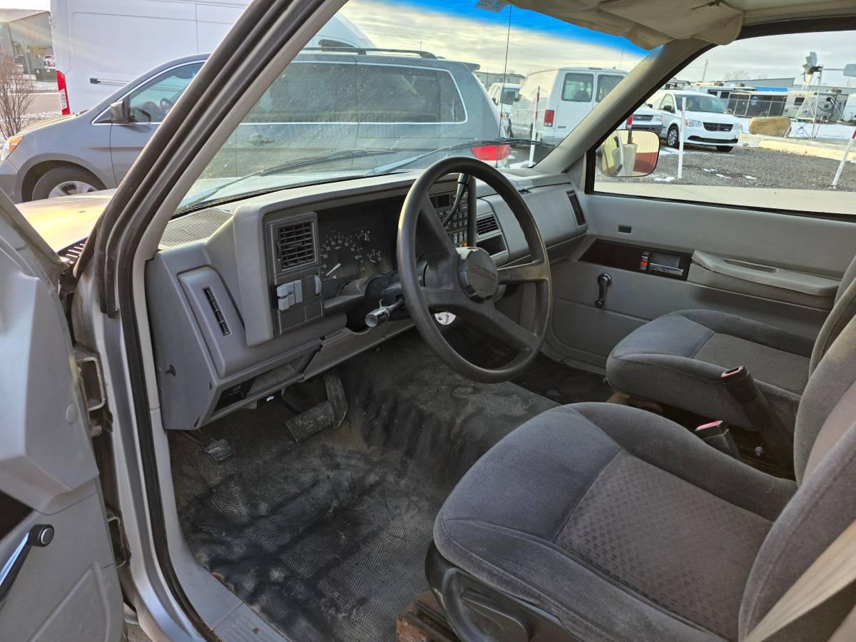 Chevrolet-cheyenne-1993-6